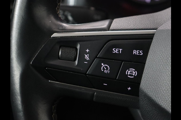 Seat Ateca 1.5 TSI Style Intens | Trekhaak | Stoelverwarming | Carplay | Full LED | Park Assist | Climate control | Cruise control