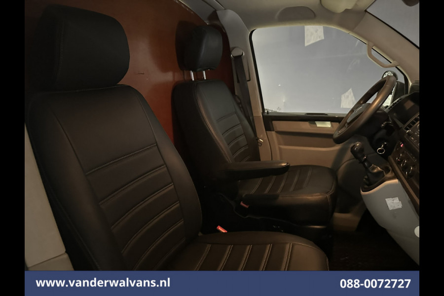 Volkswagen Transporter 2.0 TDI 150pk L2H1 Euro6 Airco | Camera | Leder | Cruisecontrol | 2500kg Trekhaak Parkeersensoren