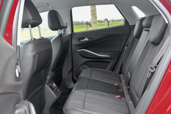 Opel Grandland 1.6 Turbo Plug-In Hybrid GS. ACC, Camera, Dodeh, Stuurvw, Keyless Go, CarPlay!