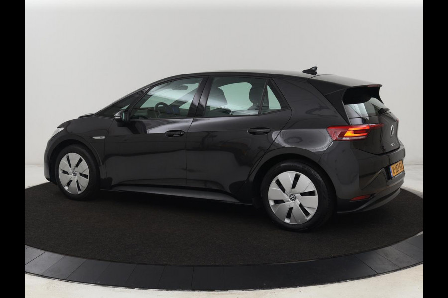 Volkswagen ID.3 Life 58 kWh | Stoel & stuurverwarming | Carplay | Adaptive cruise | Navigatie | Full LED | Parkeerhulp | DAB | Climate control