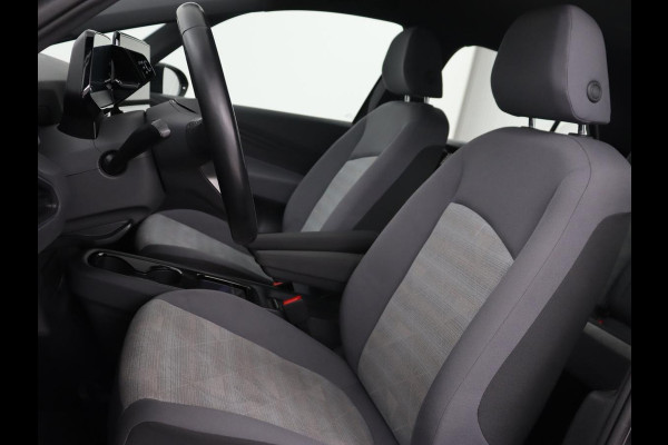 Volkswagen ID.3 Life 58 kWh | Stoel & stuurverwarming | Carplay | Adaptive cruise | Navigatie | Full LED | Parkeerhulp | DAB | Climate control