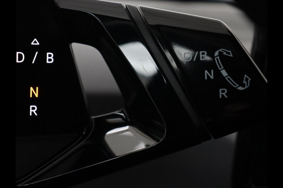 Volkswagen ID.3 Life 58 kWh | Stoel & stuurverwarming | Carplay | Adaptive cruise | Navigatie | Full LED | Parkeerhulp | DAB | Climate control