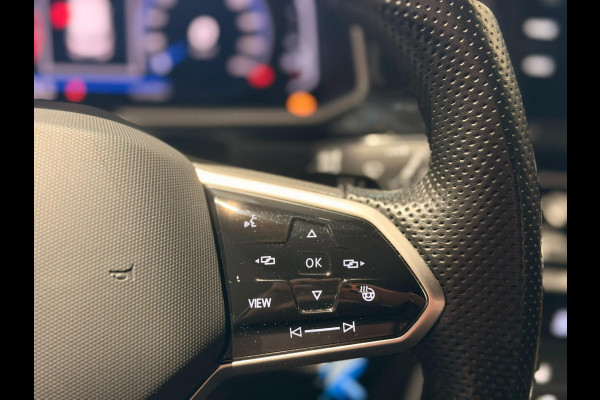 Volkswagen T-Roc 1.5 TSI R-Line Pano|IQ|Keyless|Virtual|Camera|ACC|Carplay|Stoel&Stuurverwarming|Parkassistent