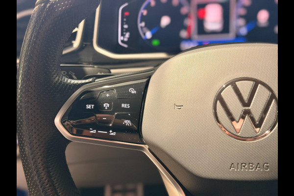 Volkswagen T-Roc 1.5 TSI R-Line Pano|IQ|Keyless|Virtual|Camera|ACC|Carplay|Stoel&Stuurverwarming|Parkassistent