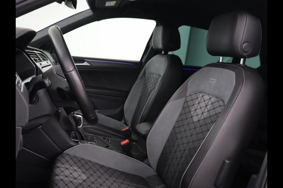 Volkswagen Tiguan 1.5 TSI R-Line | Camera | Matrix LED | Adaptive cruise | Carplay | Navigatie | Keyless | 19'' | Virtual Cockpit | Climate control | Parkeerhulp