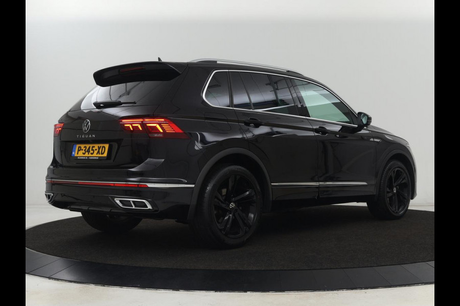 Volkswagen Tiguan 1.5 TSI R-Line | Camera | Matrix LED | Adaptive cruise | Carplay | Navigatie | Keyless | 19'' | Virtual Cockpit | Climate control | Parkeerhulp