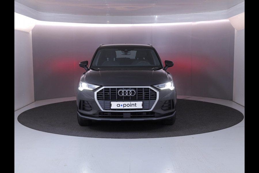 Audi Q3 45 TFSI e Business Edition 245 pk S-tronic | Navigatie | Parkeersensoren | Adaptieve cruise control | Stoelverwarming |