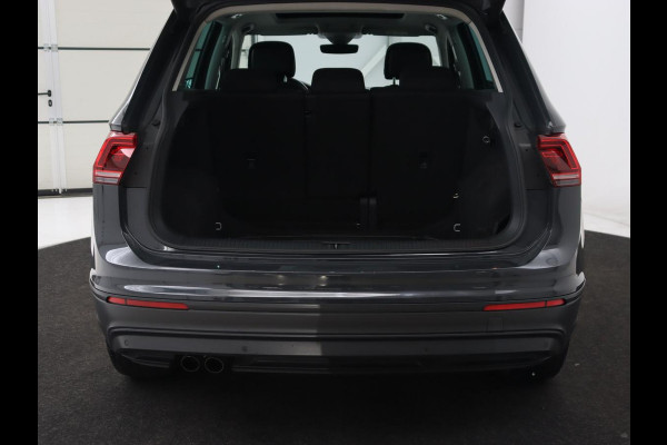 Volkswagen Tiguan 1.5 TSI Comfortline | Panoramadak | Stoelverwarming | Massage | Adaptive cruise | Carplay | Navigatie | Parkeerhulp