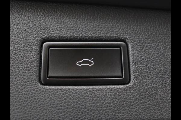 Volkswagen Tiguan 1.5 TSI Comfortline | Panoramadak | Stoelverwarming | Massage | Adaptive cruise | Carplay | Navigatie | Parkeerhulp