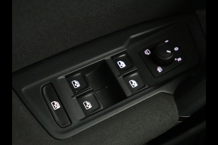 Volkswagen Tiguan 1.5 TSI Comfortline | Panoramadak | Stoelverwarming | Massage | Adaptive cruise | Carplay | Navigatie | Parkeerhulp