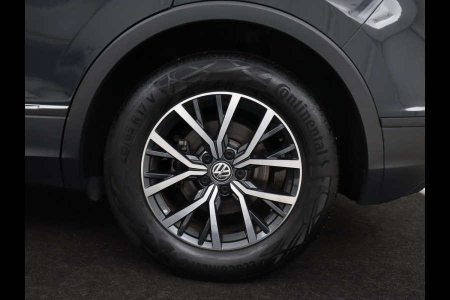 Volkswagen Tiguan 1.5 TSI Comfortline | Panoramadak | Stoelverwarming | Massage | Adaptive cruise | Carplay | Navigatie | Parkeerhulp
