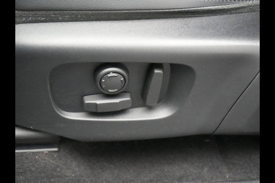 Land Rover Discovery Sport P300e S Plug In Hybrid 300pk Dealer O.H. PHEV | Camera | Apple Carplay | Lederen Sportstoelen Verwarmd | Virtual | Navigatie |