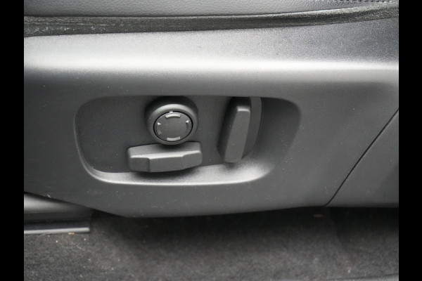 Land Rover Discovery Sport P300e S Plug In Hybrid 300pk Dealer O.H. PHEV | Camera | Apple Carplay | Lederen Sportstoelen Verwarmd | Virtual | Navigatie |