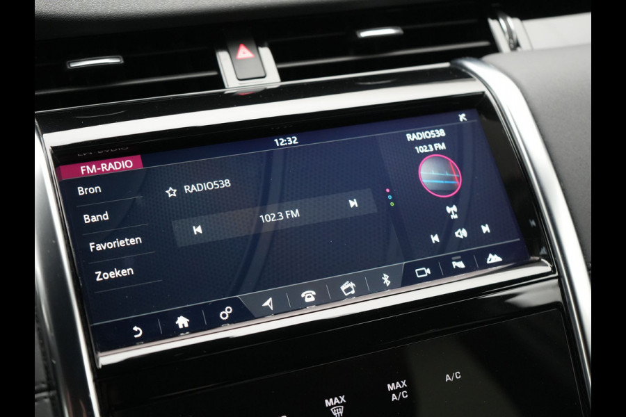 Land Rover Discovery Sport P300e S Plug In Hybrid 300pk Dealer O.H. PHEV | Camera | Apple Carplay | Lederen Sportstoelen Verwarmd | Virtual | Navigatie |