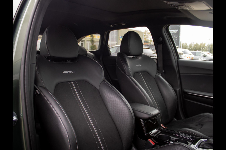 Kia Ceed Sportswagon 1.5 T-GDi GT-Line | Schuifkanteldak | Stoel en stuurverwarming |