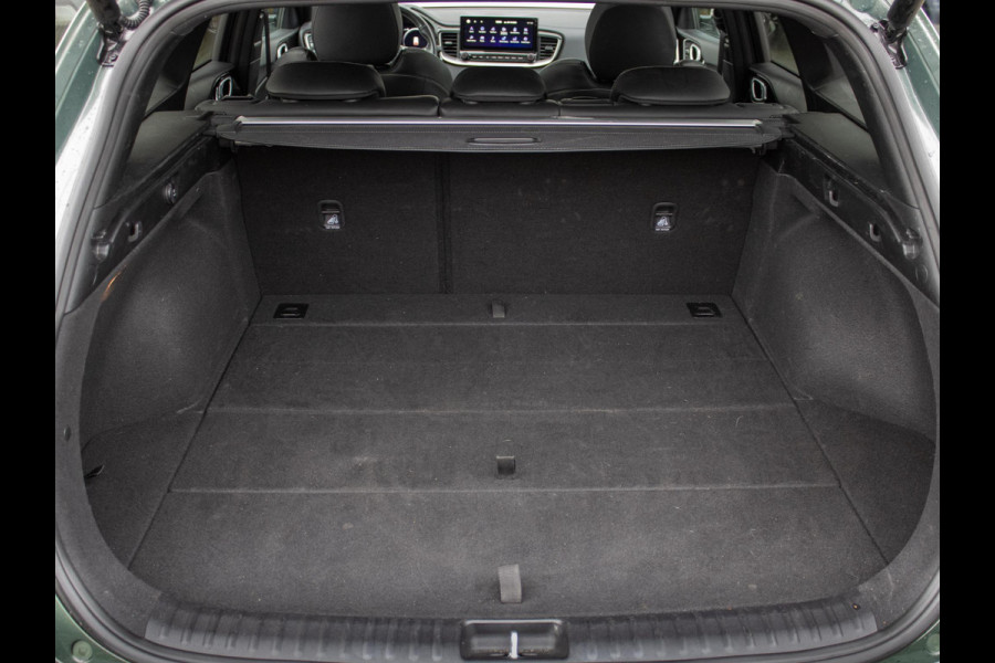Kia Ceed Sportswagon 1.5 T-GDi GT-Line | Schuifkanteldak | Stoel en stuurverwarming |