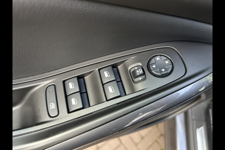 Opel Grandland X 1.2 Turbo 130pk Innovation Navi, Camera, Trekhaak, Stoelverw.