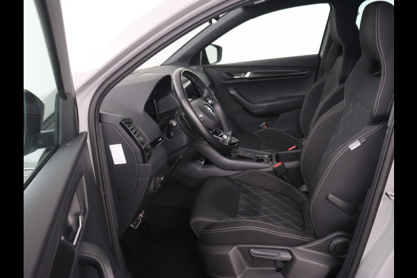 Škoda Karoq 1.5 TSI Sportline | Trekhaak | Stoelverwarming | Camera | Carplay | Virtual Cockpit | Sportstoelen | Navigatie | Full LED | Parkeerhulp | Sfeerverlichting | Climate control | Cruise control