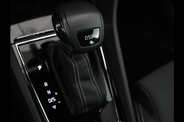 Škoda Karoq 1.5 TSI Sportline | Trekhaak | Stoelverwarming | Camera | Carplay | Virtual Cockpit | Sportstoelen | Navigatie | Full LED | Parkeerhulp | Sfeerverlichting | Climate control | Cruise control