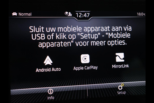 Škoda Karoq 1.5 TSI Sportline | Trekhaak | Stoelverwarming | Camera | Carplay | Virtual Cockpit | Sportstoelen | Navigatie | Full LED | Parkeerhulp | Sfeerverlichting | Climate control | Cruise control