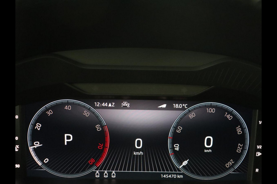 Škoda Karoq 1.5 TSI Sportline | Trekhaak | Stoelverwarming | Camera | Carplay | Virtual Cockpit | Sportstoelen | Navigatie | Full LED | Parkeerhulp | Sfeerverlichting | Climate control | Cruise control