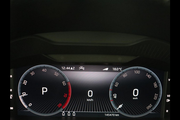 Škoda Karoq 1.5 TSI Sportline | Trekhaak | Stoelverwarming | Camera | Carplay | Virtual Cockpit | Sportstoelen | Navigatie | Full LED | Parkeerhulp | Sfeerverlichting | Climate control | Cruise control