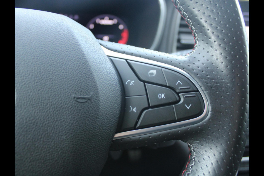 Renault MEGANE Estate 1.3 TCe R.S. Line | ELEKTRISCH SCHUIFDAK | TREKHAAK | NAVIGATIE | ACHTERUITRIJCAMERA |