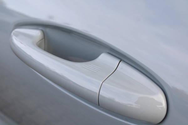 Ford Puma 1.0 EcoBoost Hybrid Titanium 125pk | NIEUWE MODEL! | Trekhaak Afneembaar | Driver Assistance Pack | Winterpack | Reservewiel | Comfort Pack