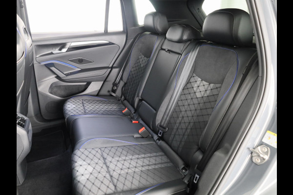 Volkswagen Tiguan 1.5 eHybrid R-Line Edition 204PK | Panoramadak | Black Style pakket | 20 Inch | Stoelverwarming | Navigatie