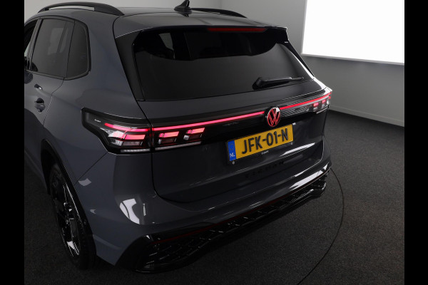 Volkswagen Tiguan 1.5 eHybrid R-Line Edition 204PK | Panoramadak | Black Style pakket | 20 Inch | Stoelverwarming | Navigatie