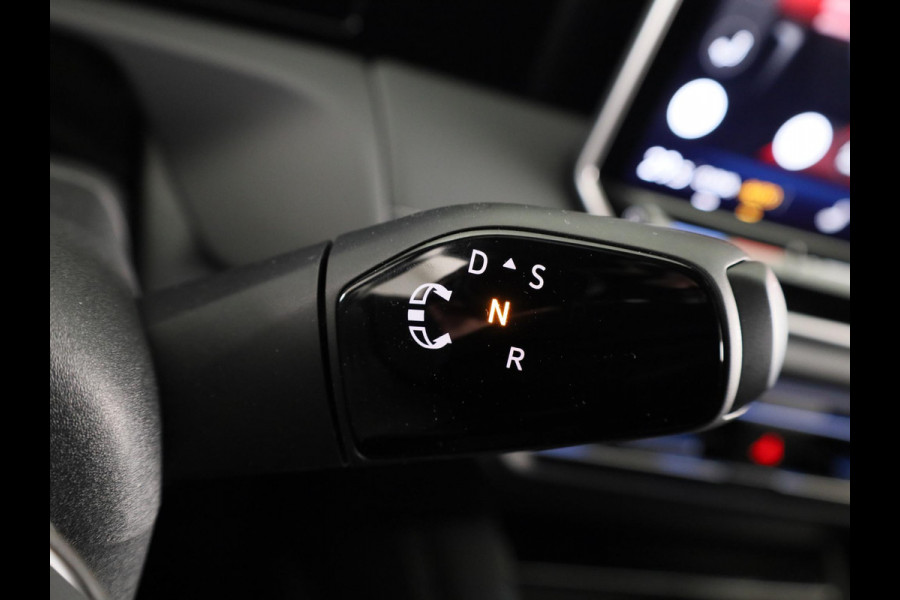 Volkswagen Tiguan 1.5 eHybrid R-Line Edition 204PK | Panoramadak | Black Style pakket | 20 Inch | Stoelverwarming | Navigatie