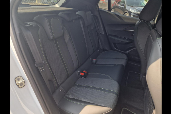 Peugeot 2008 1.2 PureTech EAT8 130PK GT Line /I Cockpit /Adap Cruise /Led