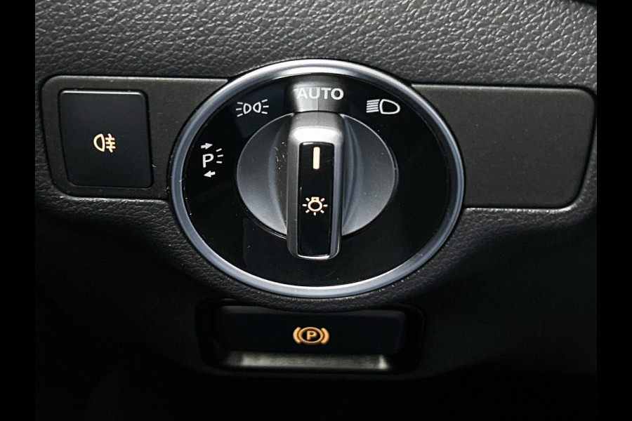 Mercedes-Benz GLA 180 Business Solution AMG Limited(Goed OnderH, Carplay, Navi, StoelV, Keyless, Camera, Etc)