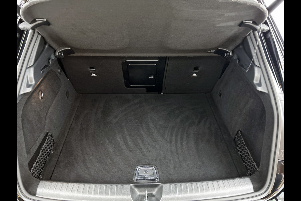 Mercedes-Benz GLA 180 Business Solution AMG Limited(Goed OnderH, Carplay, Navi, StoelV, Keyless, Camera, Etc)