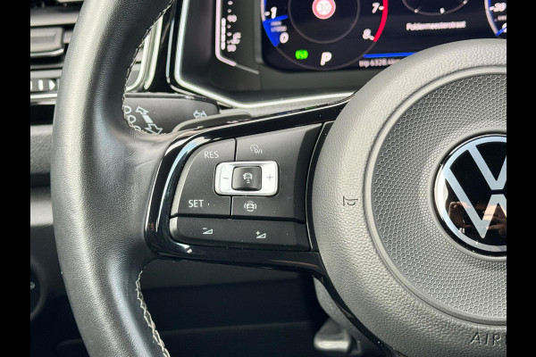 Volkswagen T-Roc 2.0 TSI 4Motion R Pano/Akra/Camera/Blind