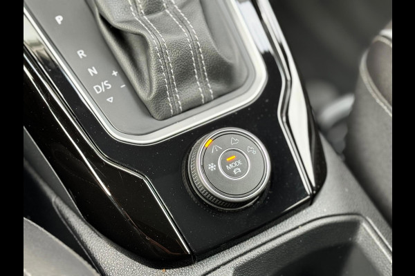 Volkswagen T-Roc 2.0 TSI 4Motion R Pano/Akra/Camera/Blind