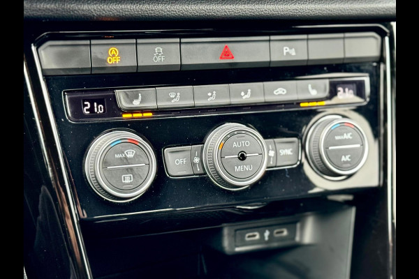 Volkswagen T-Roc 2.0 TSI 4Motion R Pano/Akra/Camera/Blind