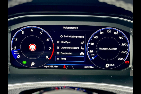 Volkswagen T-Roc 2.0 TSI 4Motion R Pano/Akra/Camera/Blind