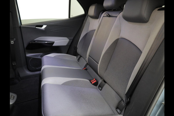 Volkswagen ID.3 Business 58 kWh 204 pk | Navigatie | Parkeersensoren | Achteruitrijcamera | Stoelverwarming | Matrix LED koplampen | 85% accu