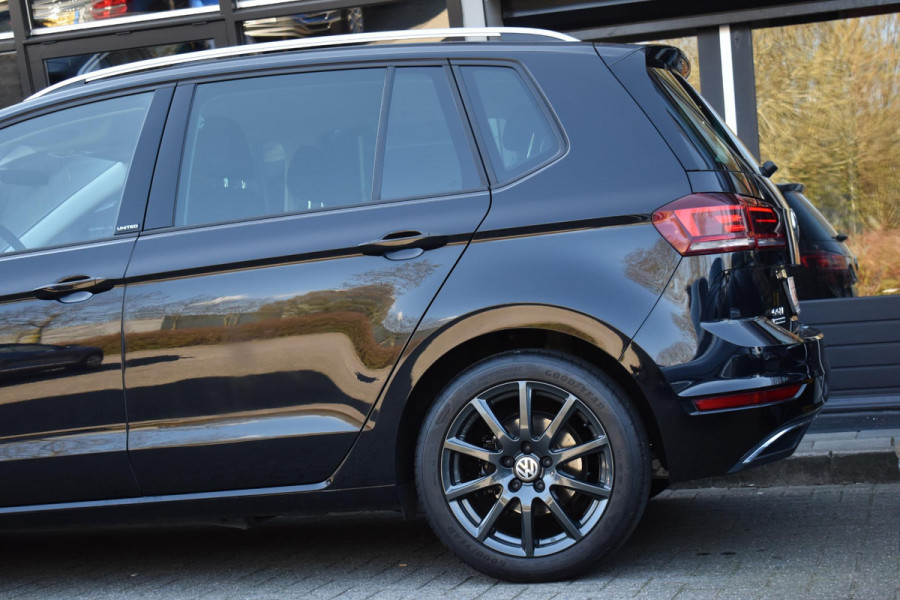 Volkswagen Golf Sportsvan 1.5 TSI ACT R Line ACC Lane Camera Led Xenon