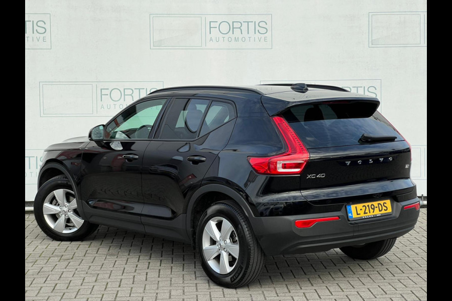 Volvo XC40 1.5 T2 Momentum Core NL AUTO | DEALER ONDERH | WEGKLAPBARE TREKHAAK | CAMERA | CARPLAY |