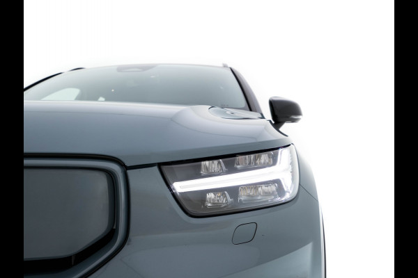 Volvo XC40 Recharge P8 AWD R-Design [ 3-Fase ] {SOH-91%} (INCL-BTW) *PANO | FULL-LEATHER | DIGI-COCKPIT | FULL-LED | MEMORY-PACK | HARMAN/KARDON | TOP-VIEW | CARPLAY | NAVI-FULLMAP | ECC | PDC | KEYLESS | HEATED-SPORTSEATS | BLIS | CAPLAY | 19"ALU*