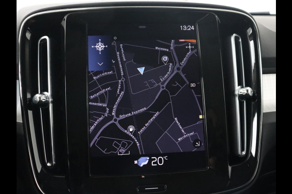 Volvo XC40 2.0 T4 Momentum | Trekhaak | 360 Camera | Adaptive cruise | Navigatie | 19'' | Half leder | Climate control | Bluetooth