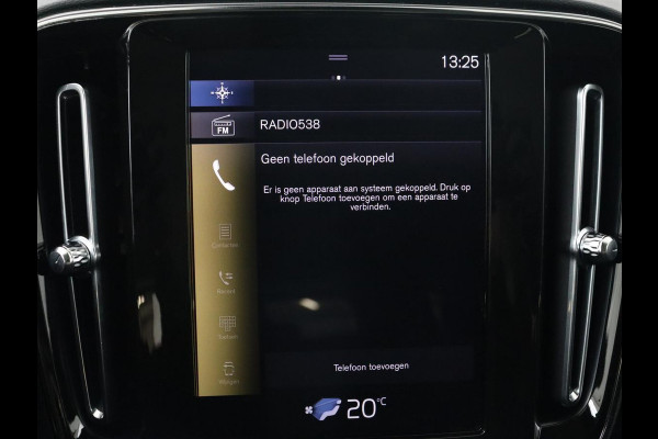 Volvo XC40 2.0 T4 Momentum | Trekhaak | 360 Camera | Adaptive cruise | Navigatie | 19'' | Half leder | Climate control | Bluetooth