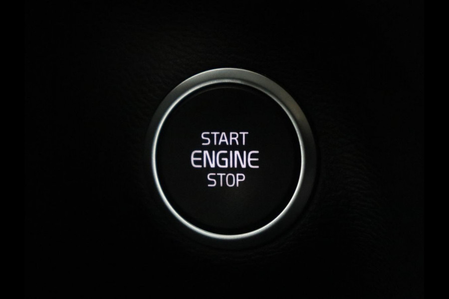 Volvo XC40 2.0 T4 Momentum | Trekhaak | 360 Camera | Adaptive cruise | Navigatie | 19'' | Half leder | Climate control | Bluetooth