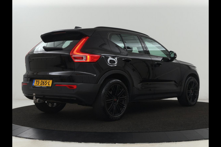 Volvo XC40 2.0 T4 Momentum | Trekhaak | 360 Camera | Adaptive cruise | Navigatie | 19'' | Half leder | Climate control | Bluetooth