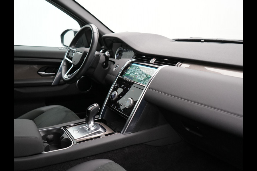 Land Rover Discovery Sport P300e S Plug In Hybrid 300pk Dealer O.H. PHEV | 360 Camera | Alcantara Sportstoelen Verwarmd | Apple Carplay | Navigatie | DAB |