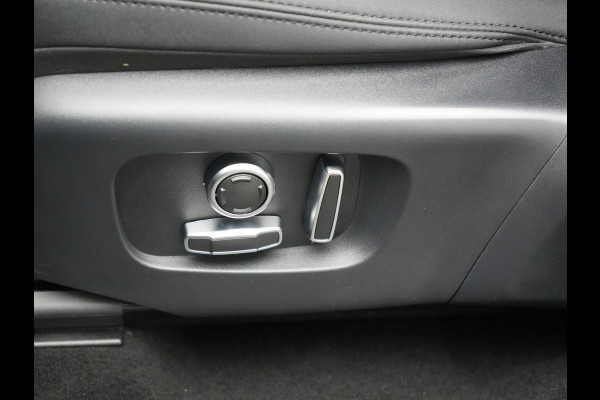 Land Rover Discovery Sport P300e S Plug In Hybrid 300pk Dealer O.H. PHEV | 360 Camera | Alcantara Sportstoelen Verwarmd | Apple Carplay | Navigatie | DAB |