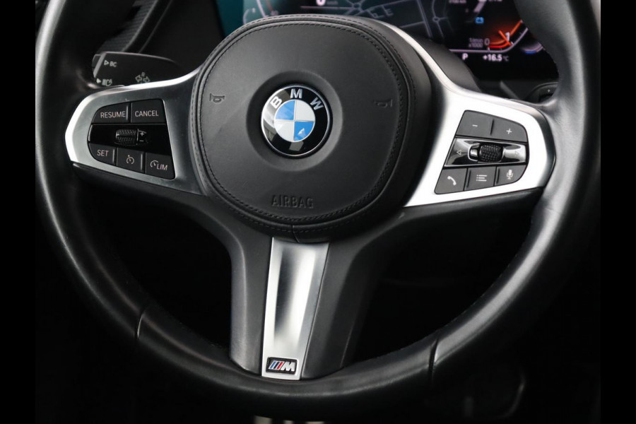 BMW 2 Serie Gran Coupé 218i M Sport | Panoramadak | Stoelverwarming | Camera | Sfeerverlichting | Carplay | Navigatie | Sportstoelen | Park Assist | Live Cockpit | Climate control