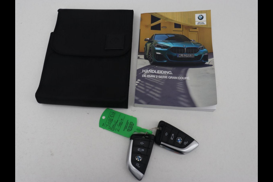 BMW 2 Serie Gran Coupé 218i M Sport | Panoramadak | Stoelverwarming | Camera | Sfeerverlichting | Carplay | Navigatie | Sportstoelen | Park Assist | Live Cockpit | Climate control